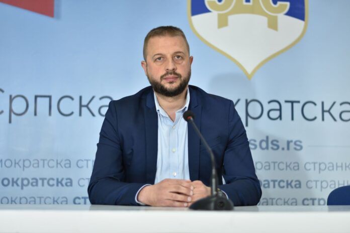 Nešković „zamolio“ Čovića da pusti Srbe na sjednicu: Ko je portir, a ko delegat?