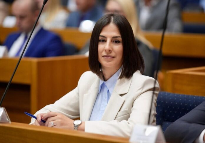 Vukomanović o izjavi Stevandića: Da li smo svi mi koji smo išli na predavanja i polagali ispite budale?