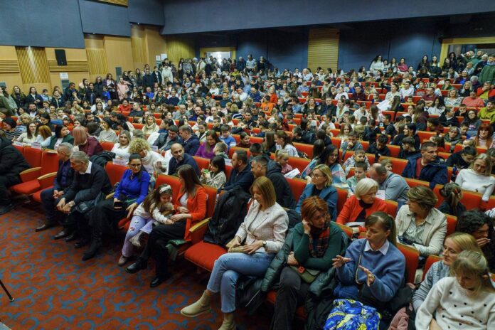 Učenici OŠ “Knez Ivo od Semberije“ obilježili drugo veče manifestacije “Svetosavski dani“