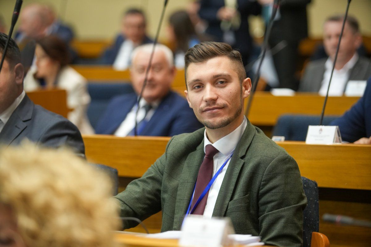 Kresojević: Građani ne smiju plaćati gubitke Elektroprivrede Srpske