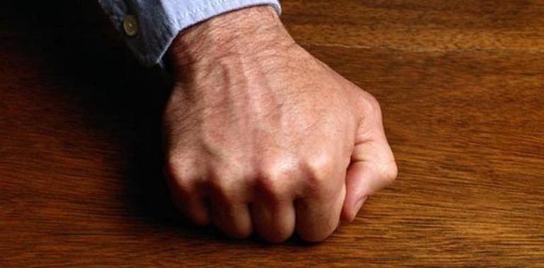 Zašto se "kuca u drvo" za sreću?