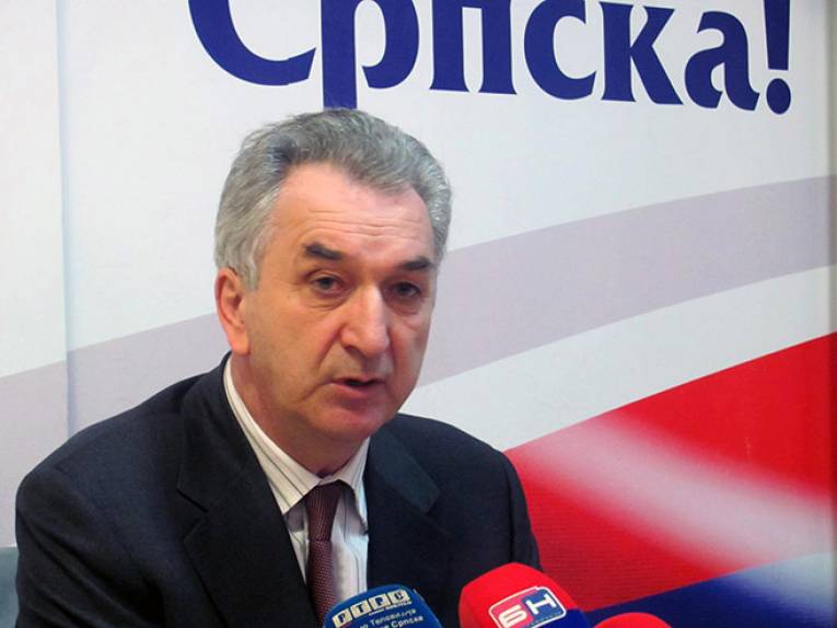 SDS ne želi u Dodikovu klopku