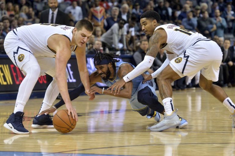 Jokić kažnjen za "no homo", pa prestao da šutira na koš