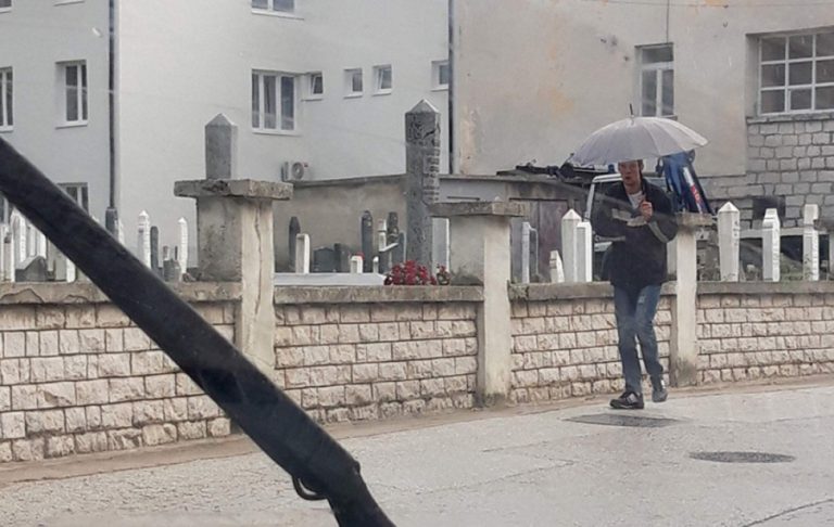 RODITELJI ZABRINUTI Pedofil oteo i silovao šestogodišnjeg dječaka, a sada živi 50 metara od OSNOVNE ŠKOLE u Konjicu