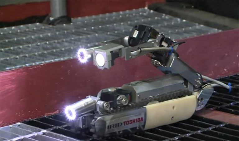 Posao na kojem rade SAMO ROBOTI, a ljudi su im potrebni samo za jednu stvar (VIDEO)