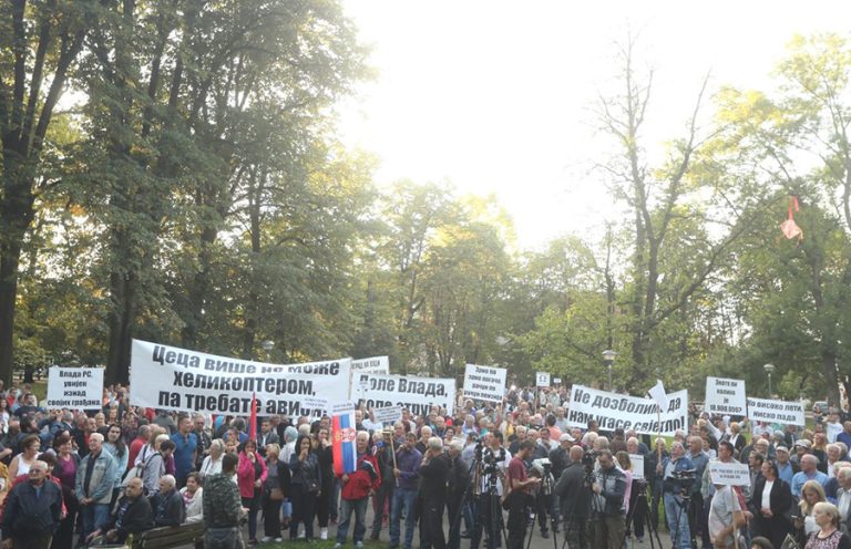 PRST U OKO OPOZICIJI: I udruženja veterana za sutra najavila SKUP U PARKU