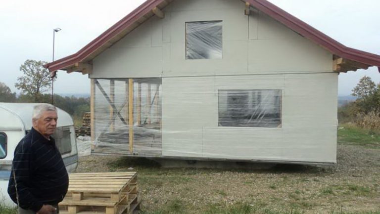 PROJEKAT PREMA IDEJI IZ MOMAČKIH DANA Srpčanin nakon 50 godina sagradio KUĆU KOJA SE OKREĆE (VIDEO)