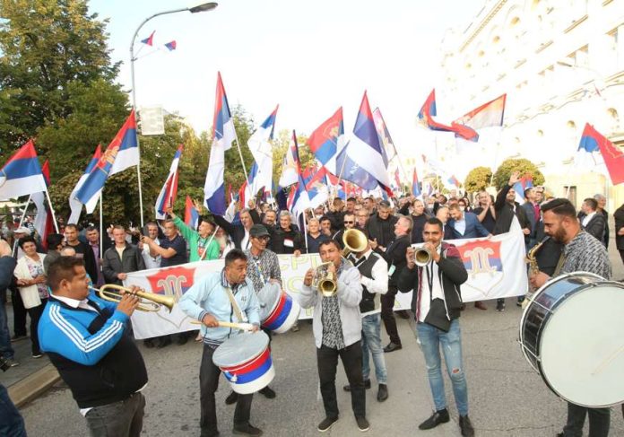 opozicija-protesti-9-872x610 sds