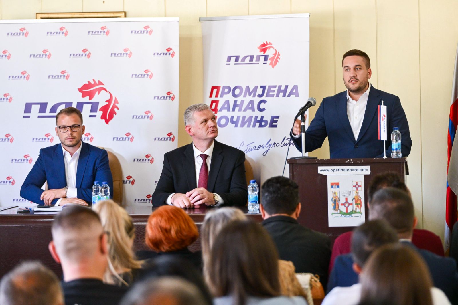 IMG ad2933bffef6cc29ef020b9eefea121b V