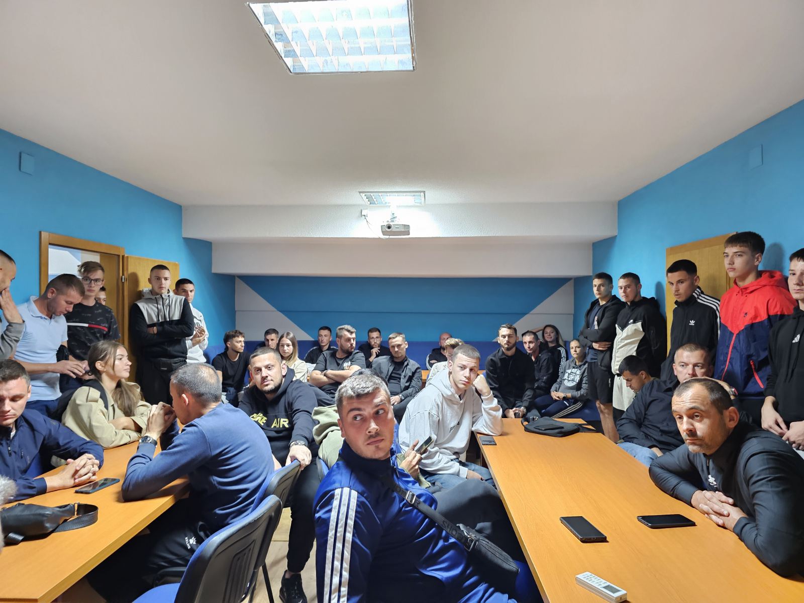 IMG c293a9e194983539167bf550aaca05d8 V