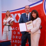 BIJELJINA: Prim. dr Milici Lovrić uručena Povelja Udruženja kardiologa Srbije povodom 70 godina rada Udružen 10 naslovna milica lovric povelja 1