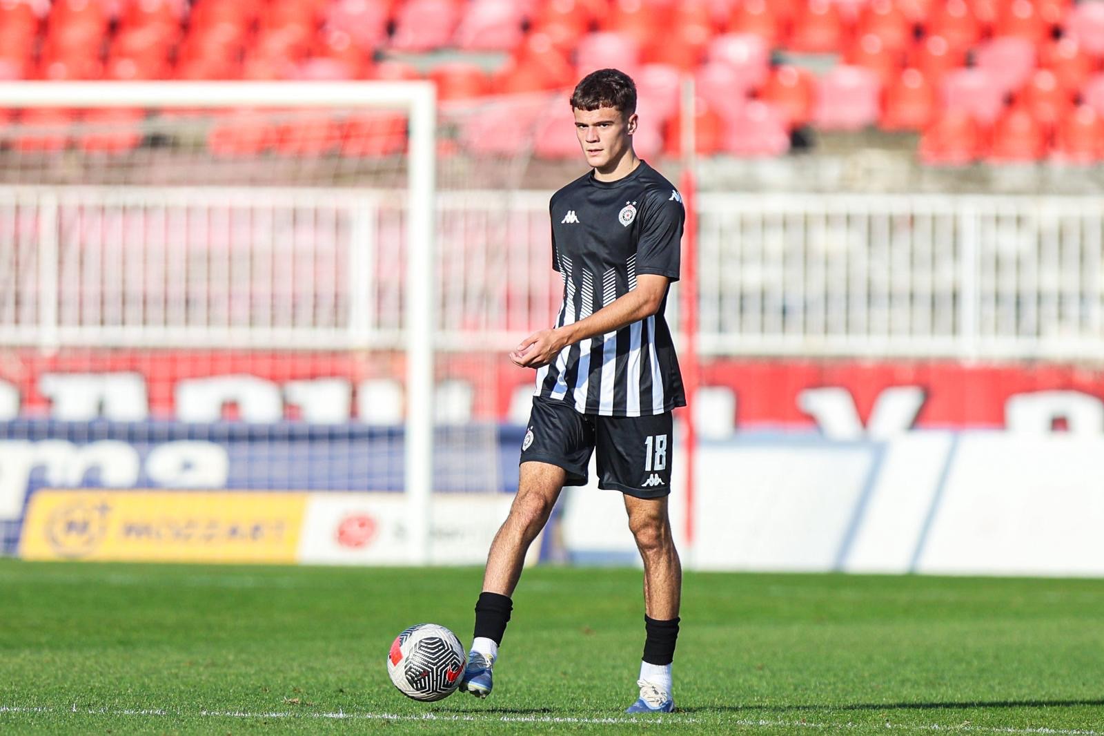 Uroš Milošević – bijeljinski biser koji gradi budućnost u beogradskom Partizanu (foto) 10 uros partizan3