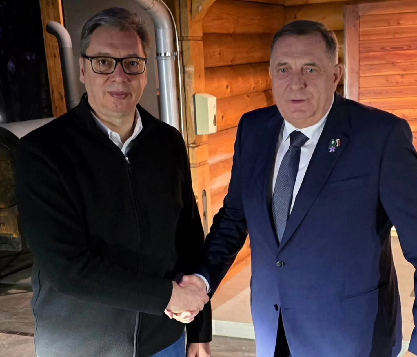Sastali se Vučić i Dodik: Dobar razgovor o važnim regionalnim temama i budućnosti srpskog naroda (foto) 3 FB IMG 1762964867624