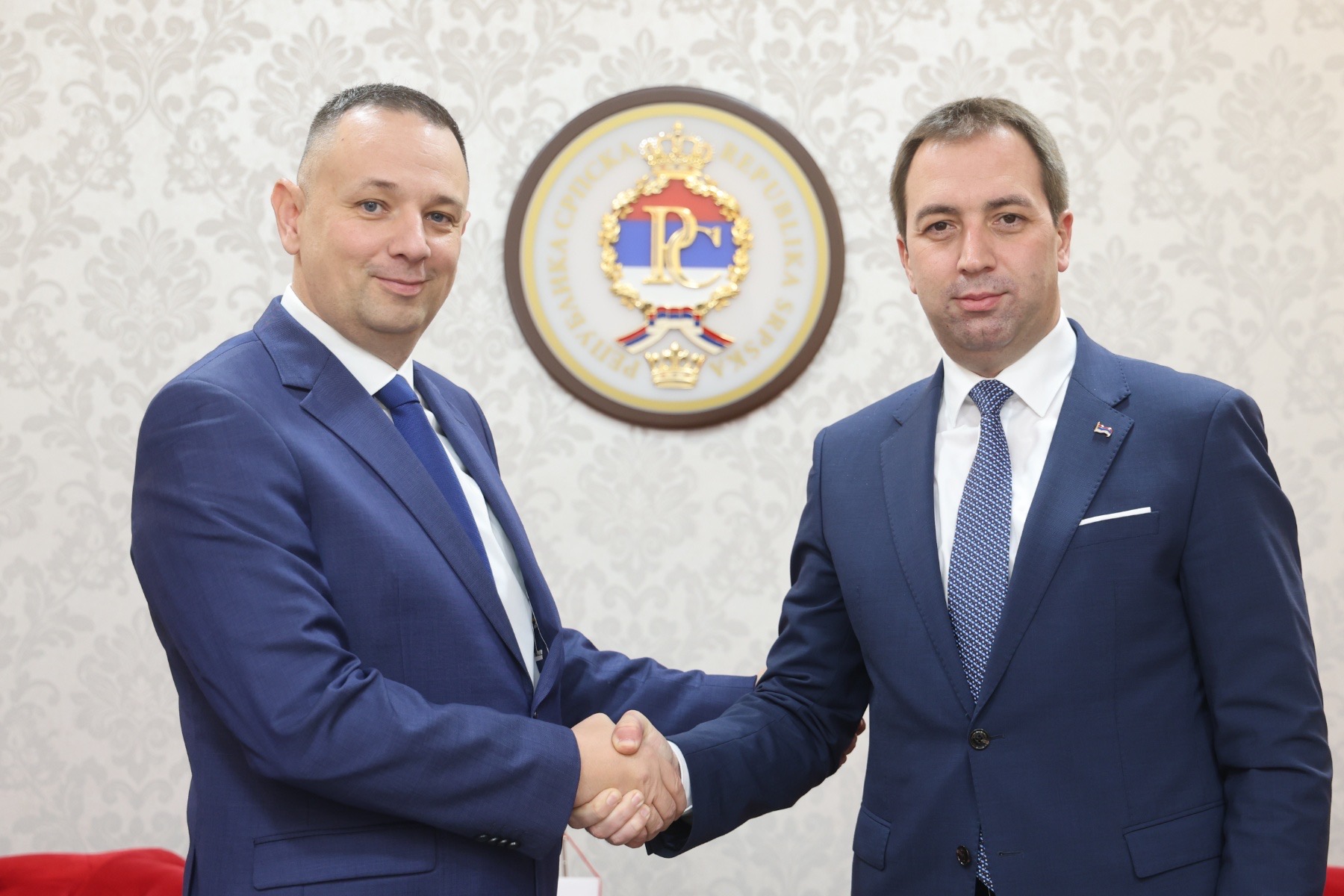 IMG b2df9e34002cf802e5162bdec1393777 V