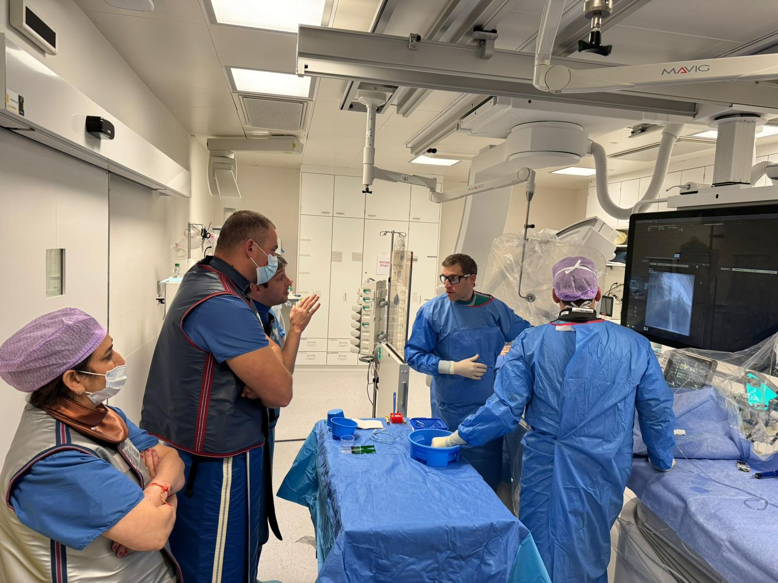 BIJELJINA: Dr Aleksandar Janjičić usavršavao najkompleksnije kardiološke procedure u Švajcarskoj (foto) 14 janjicic francuska9