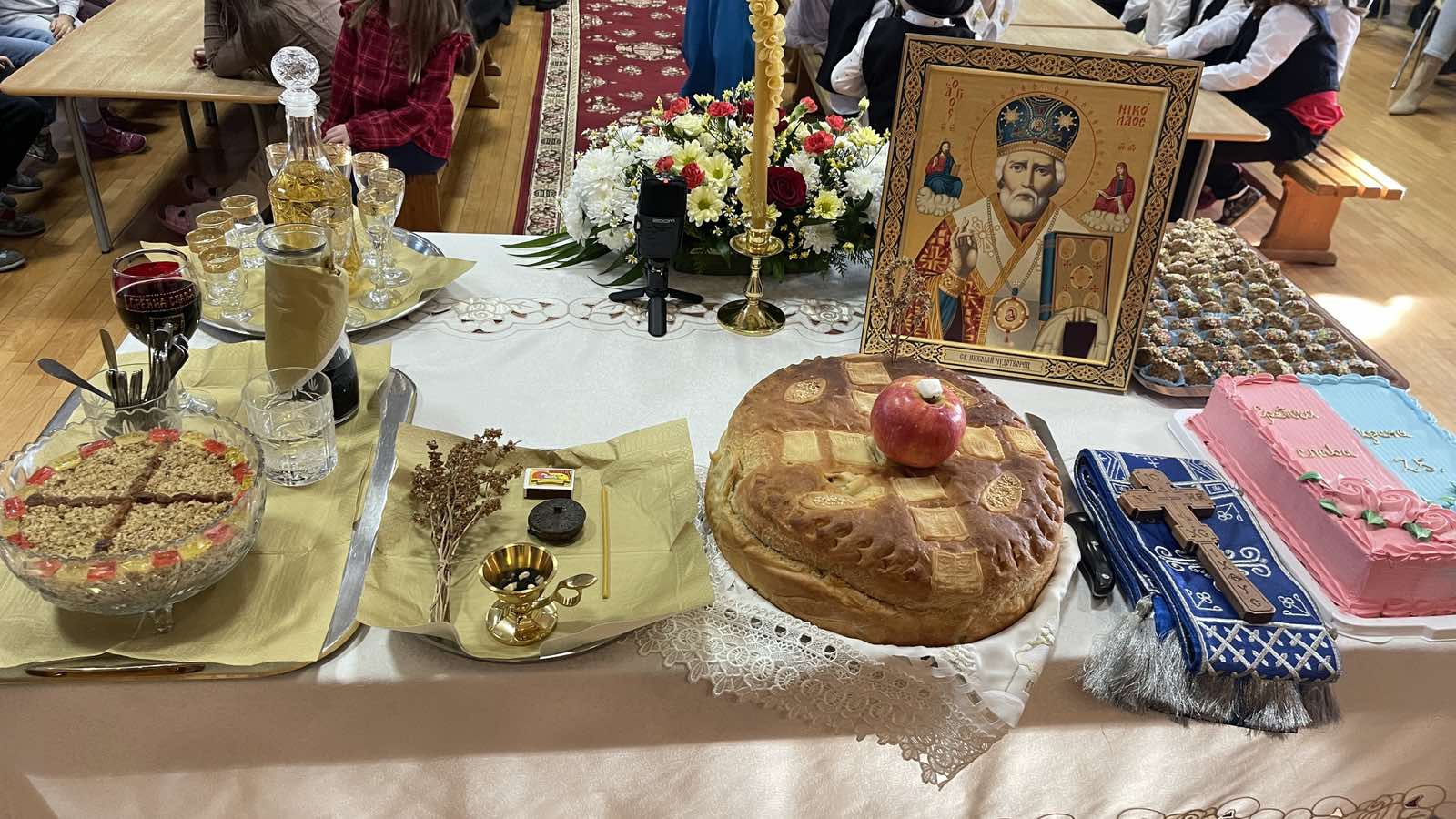 nikoljdan vrtic dragan i zoran krsni hljeb