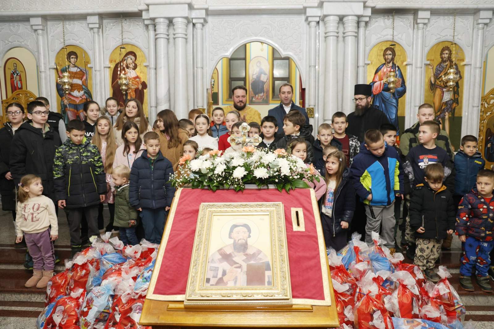 Selak podijelio paketiće djeci u Drakuliću povodom Svetog Save (foto) 8 viber slika 2026 01 26 19 49 02 363