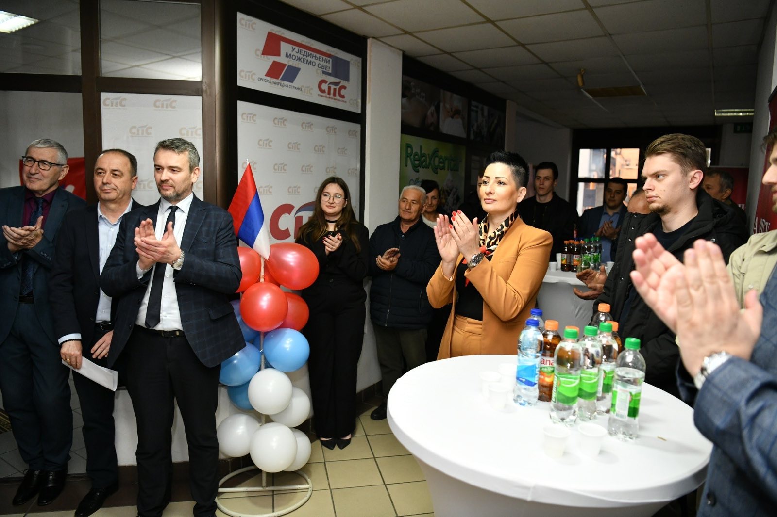 Otvorene prostorije SPS-a u Derventi - Potpisan Sporazum o prisajedinjenju Srpske napredne stranke Srpske 2020 Most SPS-u (foto) 7 IMG ee64cac7f3f4cc97932f5485009b8578 V