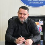 Potpisan ugovor: Grad Bijeljina ulaže u bezbjednost djece - počinju radovi kod OŠ ''Jovan Dučić'' u Patkovači (foto) 3 telefoija vidakovicf