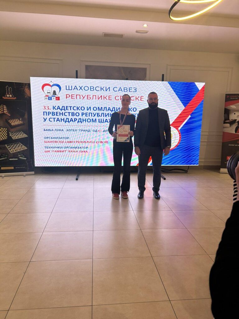 Mladi šahisti ŠK „Despot“ iz Bijeljine na prvenstvu Republike Srpske – srebrna medalja Sofije Perić