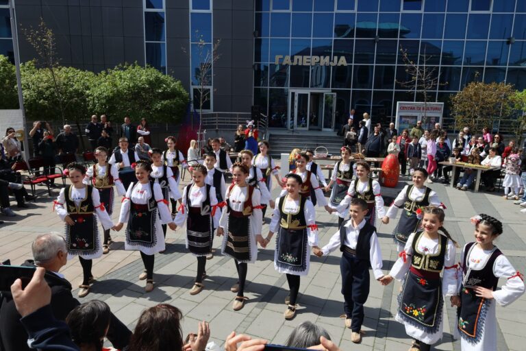33. Jajarijada okupila mališane u Bijeljini – tradicija, radost i takmičarski duh na jednom mjestu (foto)