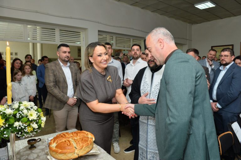 Svečano obilježena školska slava u Poljoprivrednoj i medicinskoj školi u Bijeljini (foto)