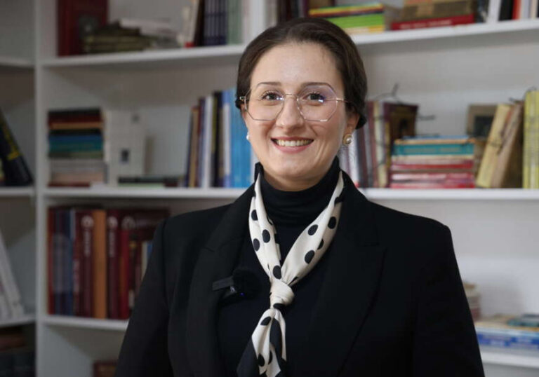 Popadija i doktorica anđeoskog glasa – Nikolina Rosić