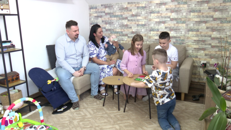 Upoznajte porodicu Simić iz Bijeljine i njihovo toplo gnijezdo