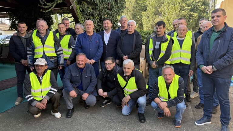 Humanost na djelu: Semberski ribolovci pripremili posne obroke za 350 korisnika narodne kuhinje na Veliki petak (foto)