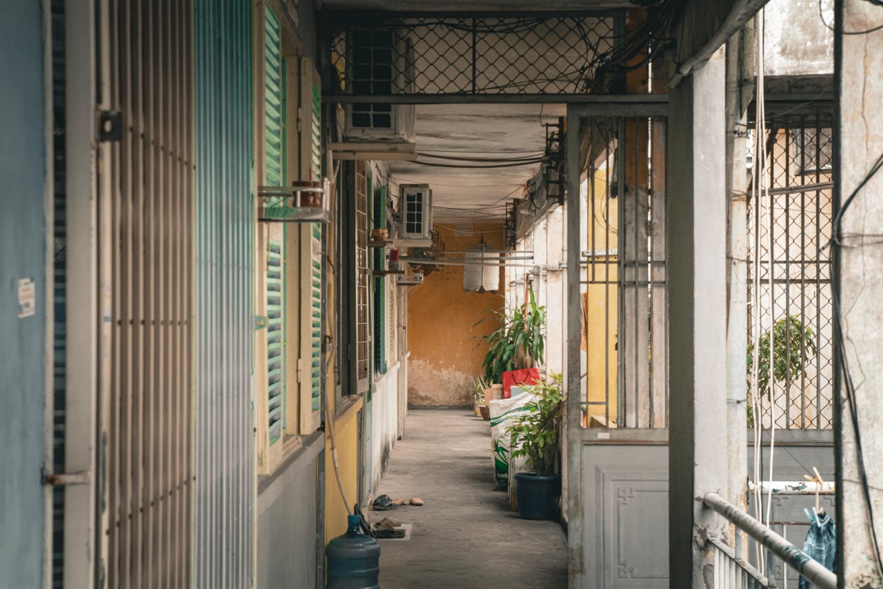 spoljni zajednicki prostor stara zgrada